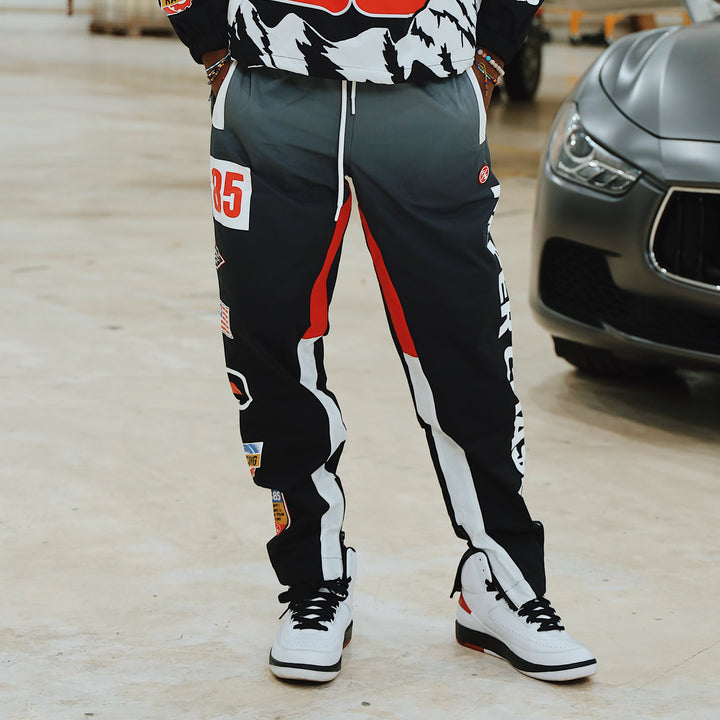 Paperchaser Jogger (Black)