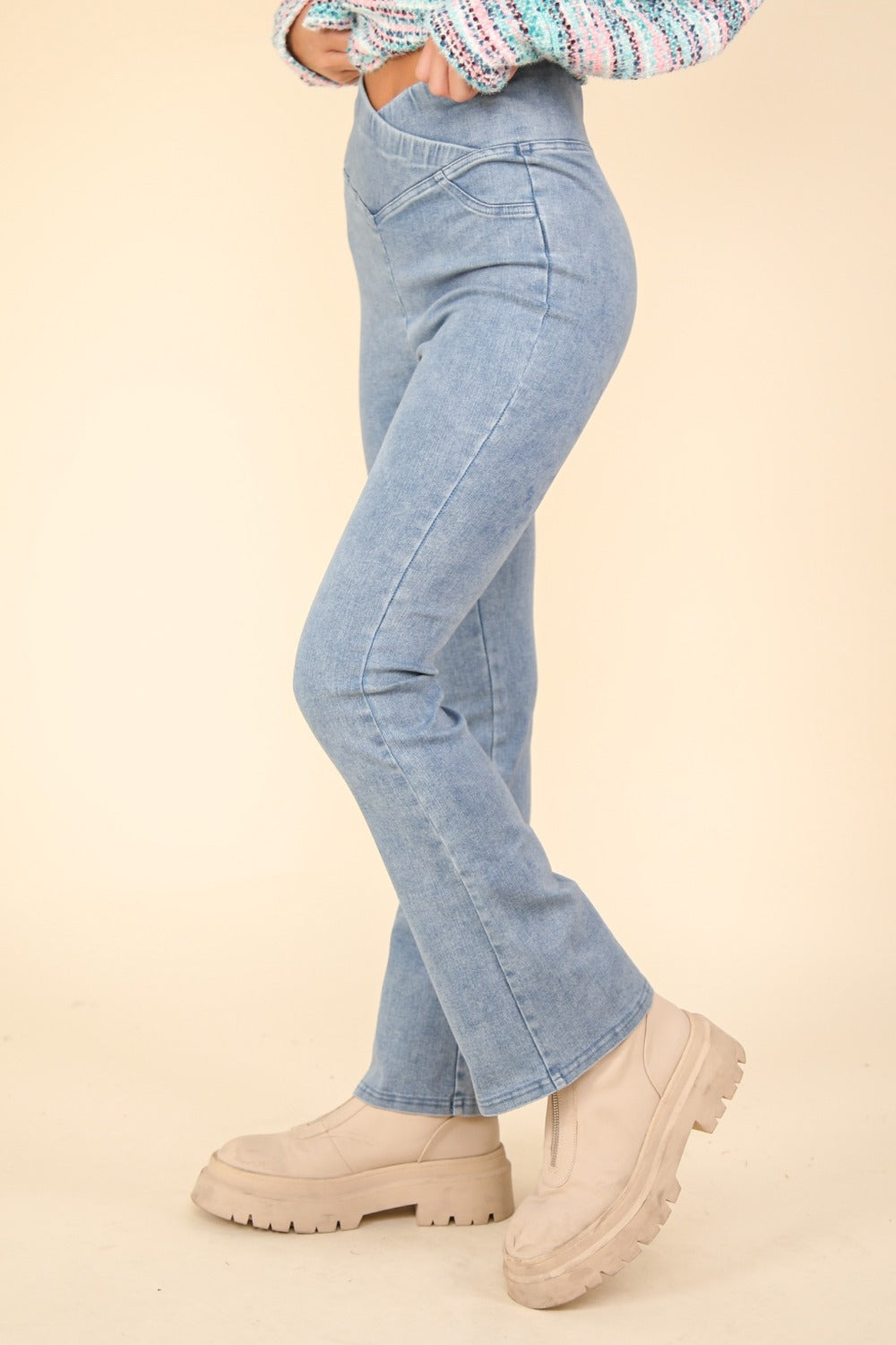 VERY J Washed Denim Stretchy Crossover Waist Leggings