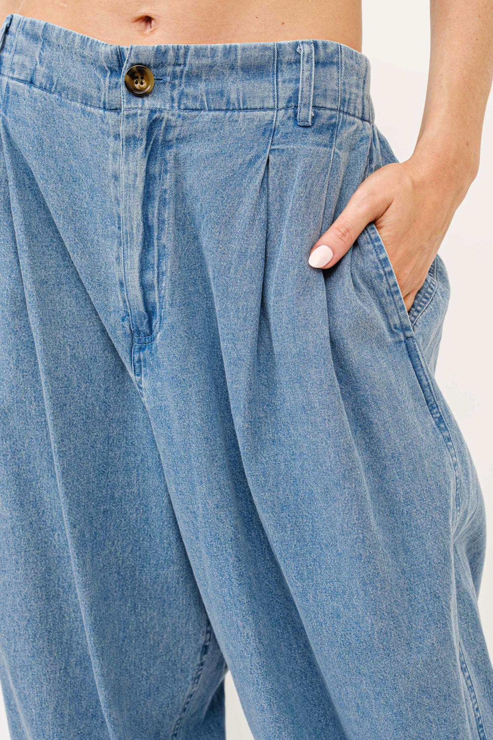 And The Why Elastic Pleated Baggy Jeans