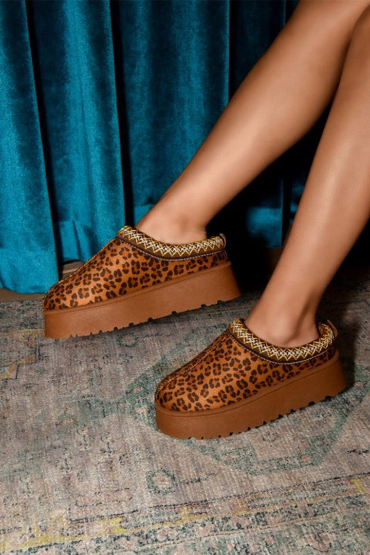 Leopard Embroidered Trim Round Toe Platform Boots